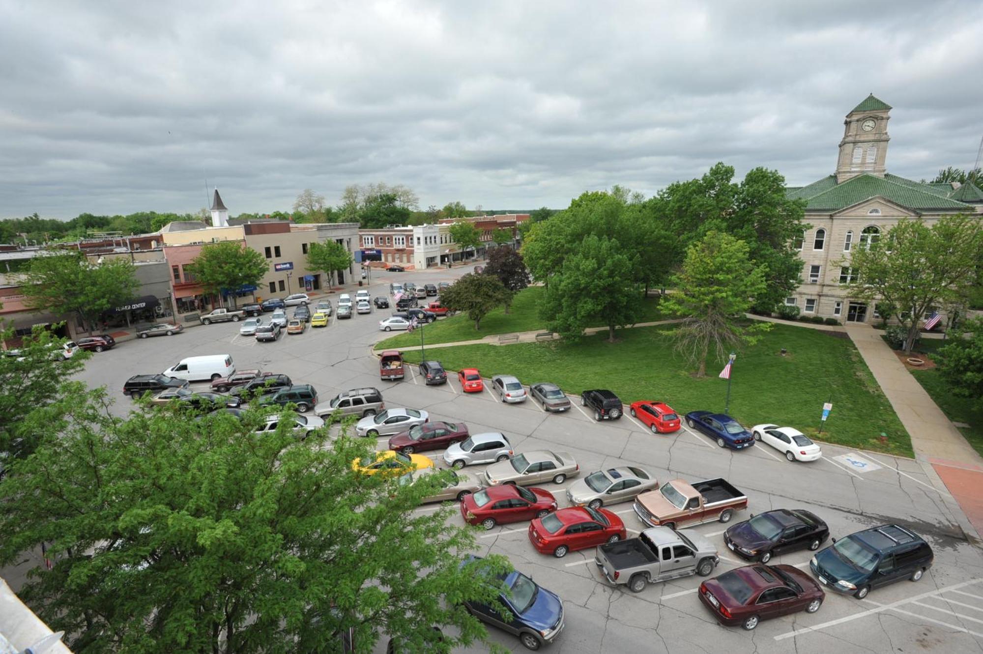 The Continental Hotel Centerville Exterior photo